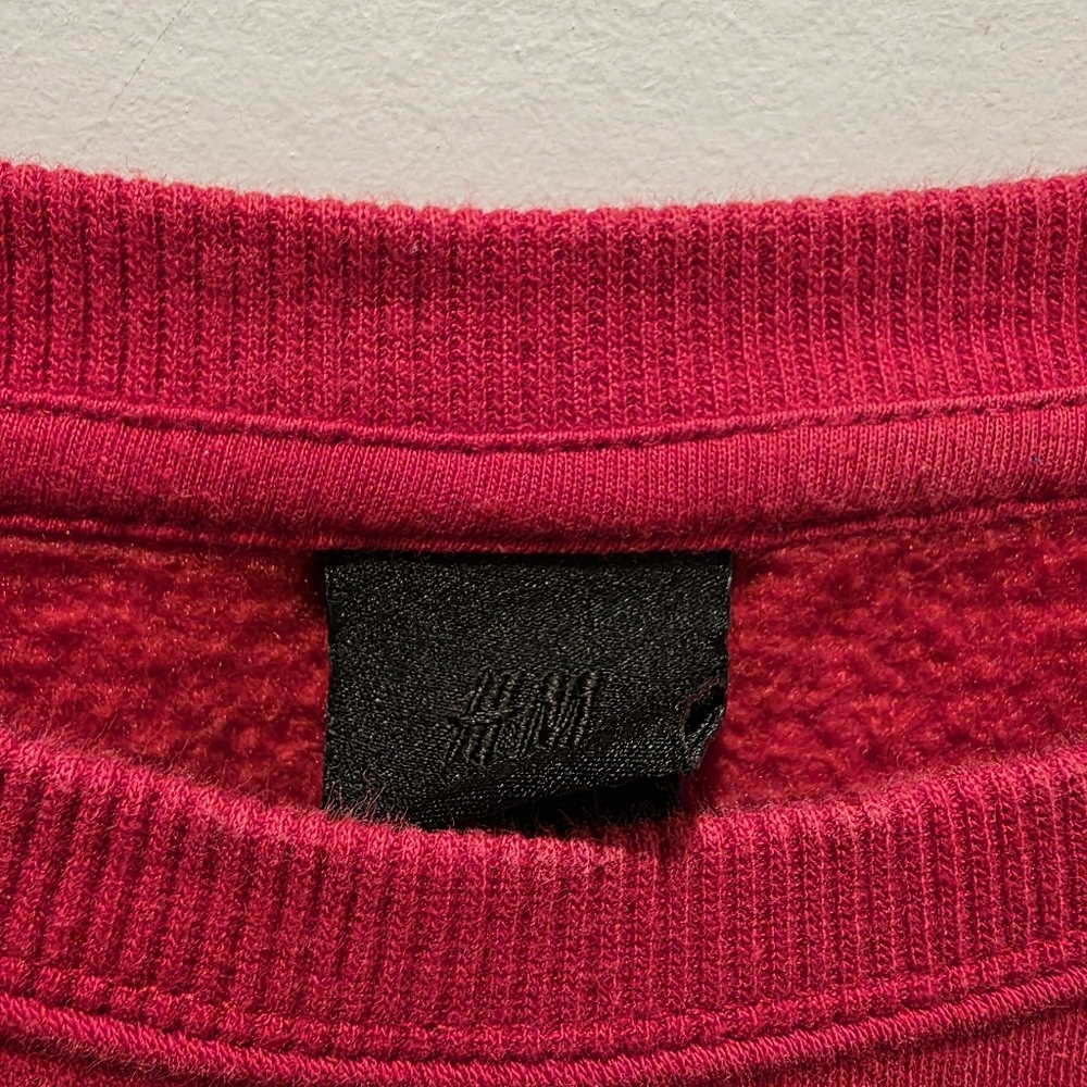 H&M 2020 New Lunar Red Sweatshirt with Gold Graphic - Picture 3 of 7